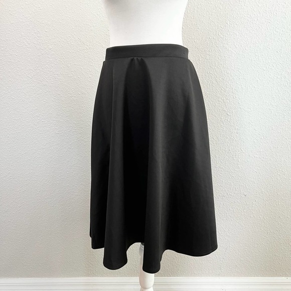 Chris & Carol Dresses & Skirts - CHRIS & Carol Black A-Line Elastic Waist Midi Skirt M